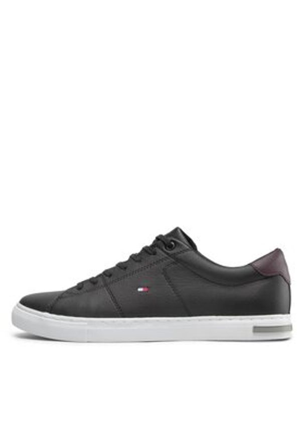 TOMMY HILFIGER - Tommy Hilfiger Sneakersy Essential Leather Detail Vulc FM0FM04047 Czarny. Kolor: czarny. Materiał: skóra