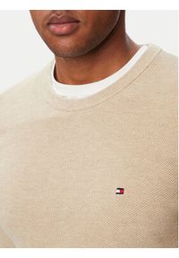 TOMMY HILFIGER - Tommy Hilfiger Sweter Essential MW0MW36347 Beżowy jasny Regular Fit. Kolor: beżowy. Materiał: bawełna #4
