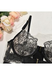 Intica - Komplet bielizny koronkowej z push-upem i pasem do pończoch Egypt. Kolor: czerwony. Materiał: koronka. Wzór: koronka #11