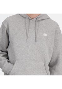 Bluza męska New Balance MT41508AG – szara. Kolor: szary. Materiał: poliester, bawełna, dresówka, tkanina. Wzór: aplikacja #5