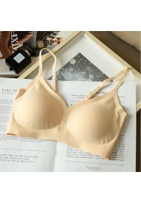 Intica - Biustonosz piankowy bez fiszbin z regulowanymi ramiączkami Anastassiya. Kolor: beżowy. Materiał: materiał