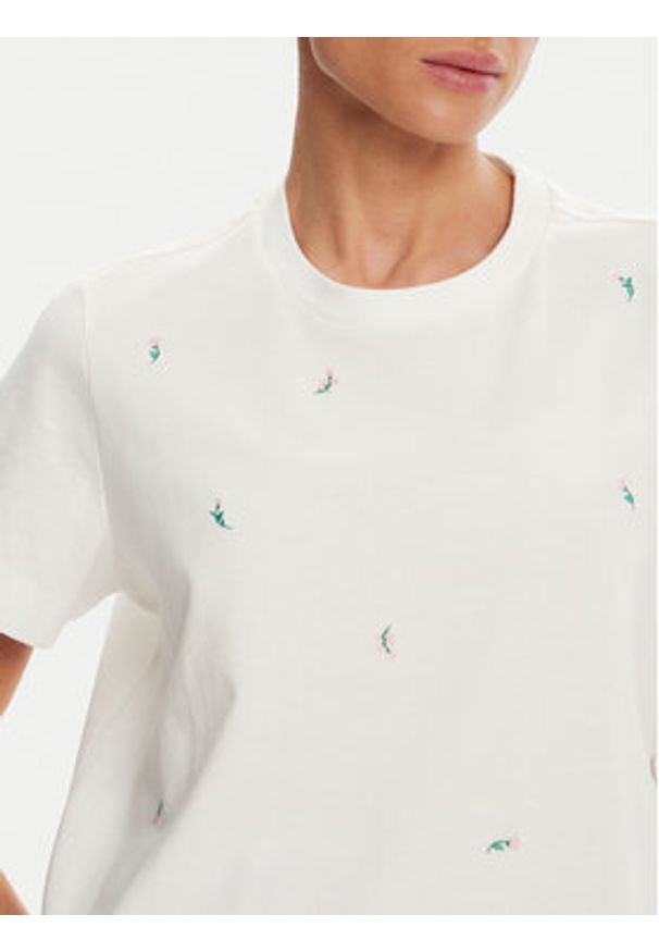 Vero Moda T-Shirt 10325318 Biały Regular Fit. Kolor: biały. Materiał: bawełna