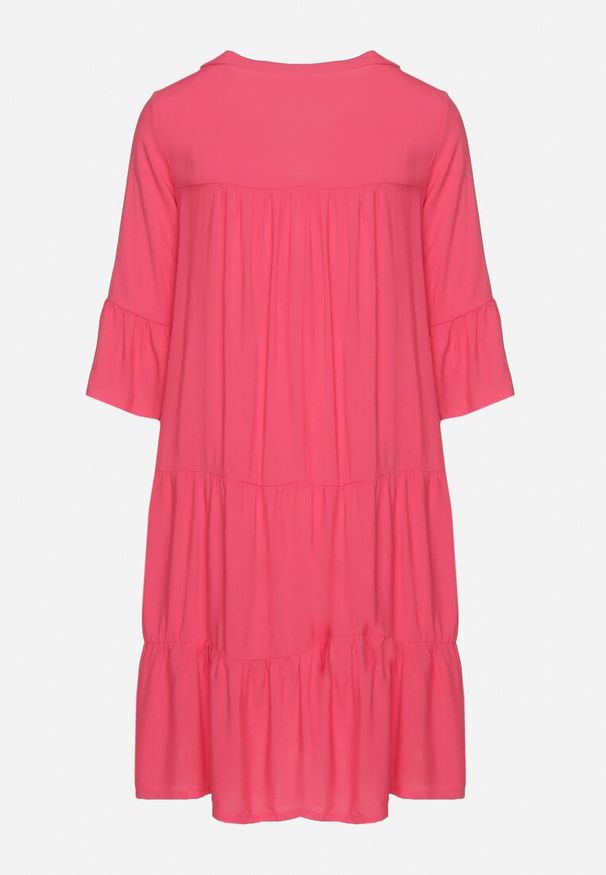 Born2be - Ciemnoróżowa Rozkloszowana Sukienka z Wiskozy z Falbanami Izleia. Okazja: na co dzień. Kolor: różowy. Materiał: wiskoza. Styl: elegancki, casual