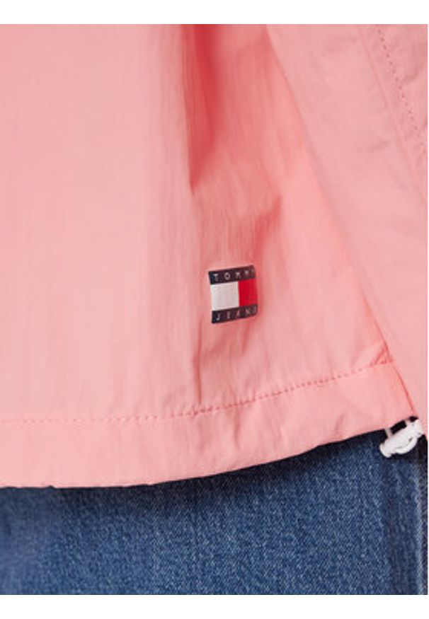 Tommy Jeans Wiatrówka Chicago DW0DW17747 Różowy Regular Fit. Kolor: różowy. Materiał: syntetyk