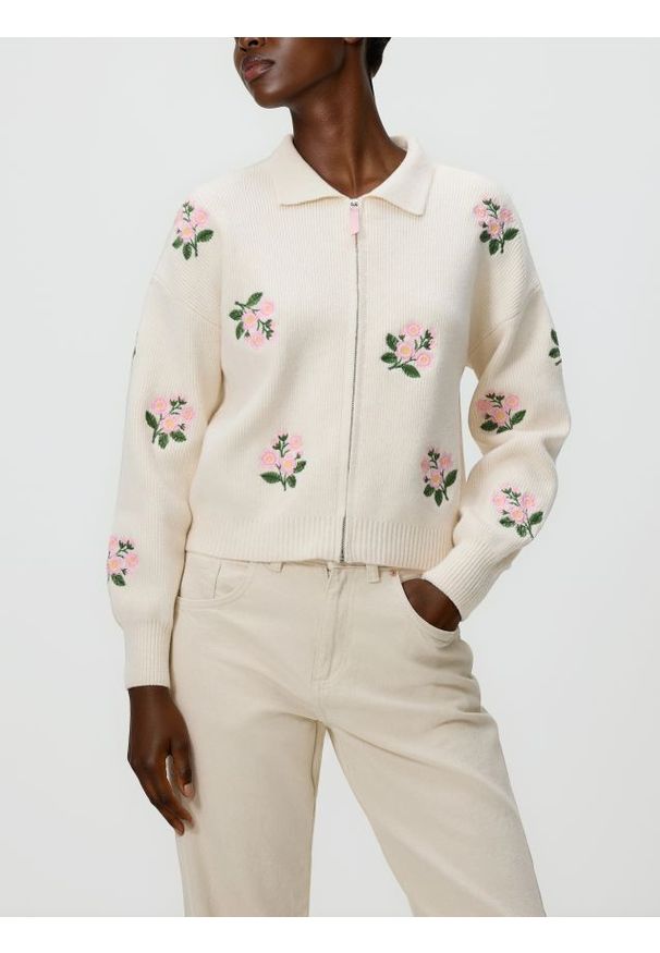 Reserved - Rozpinany sweter z kołnierzykiem - kremowy. Kolor: kremowy. Materiał: dzianina