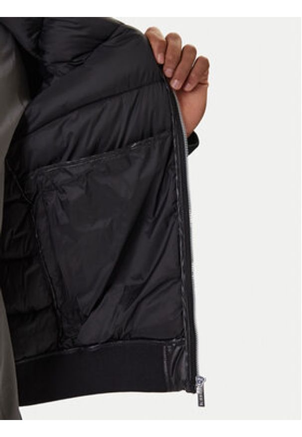 Karl Lagerfeld - KARL LAGERFELD Kurtka zimowa 505090 561590 Czarny Slim Fit. Typ kołnierza: dekolt w karo. Kolor: czarny. Materiał: syntetyk. Sezon: zima