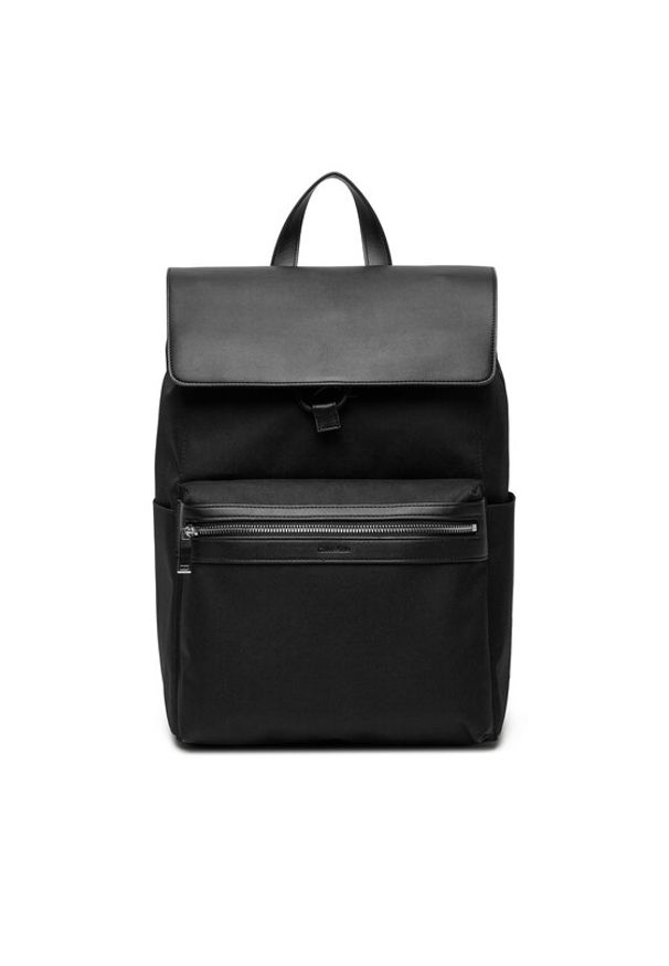 Calvin Klein Plecak Contrast Flap Backpack LV04D3030G Czarny. Kolor: czarny. Materiał: skóra