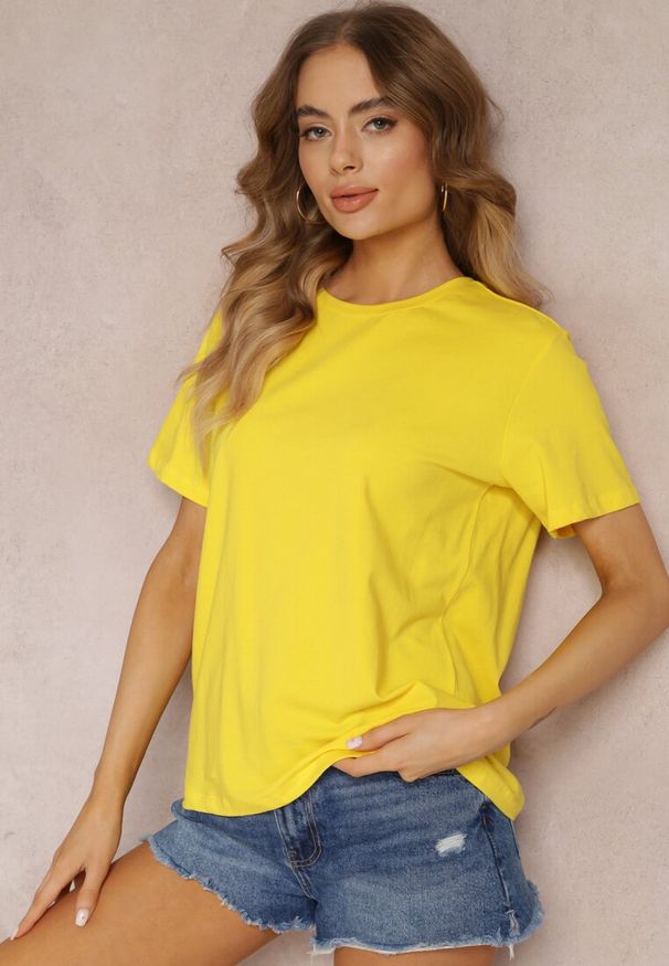 Renee - Żółty T-shirt z Krótkim Rękawem i Okrągłym Dekoltem Volksa. Kolor: żółty. Długość rękawa: krótki rękaw. Długość: krótkie