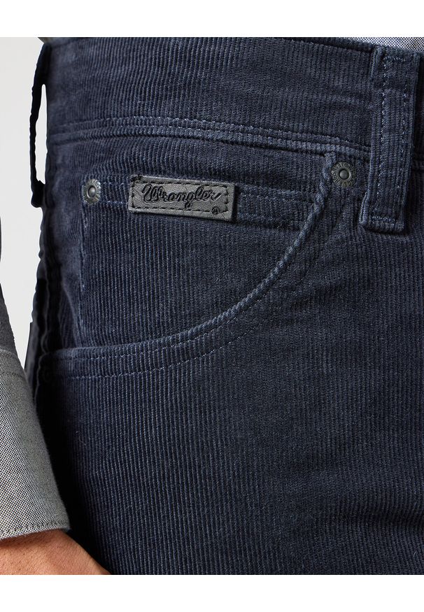 Wrangler - WRANGLER MĘSKIE SPODNIE JEANSOWE TEXAS SLIM DARK NAVY 112356806 W12S012239