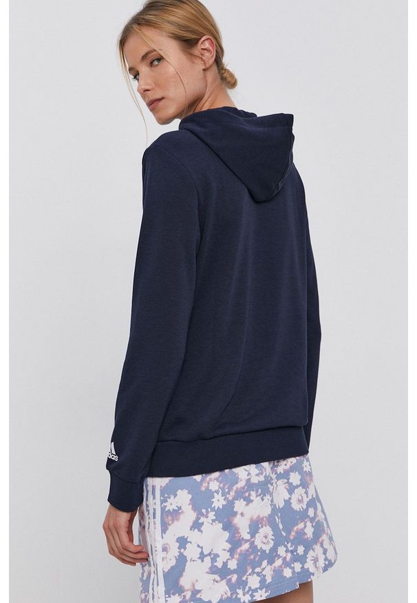 Adidas - adidas - Bluza. Okazja: na co dzień. Typ kołnierza: kaptur. Kolor: niebieski. Materiał: bawełna, dzianina, poliester. Długość rękawa: długi rękaw. Długość: długie. Wzór: nadruk. Styl: casual