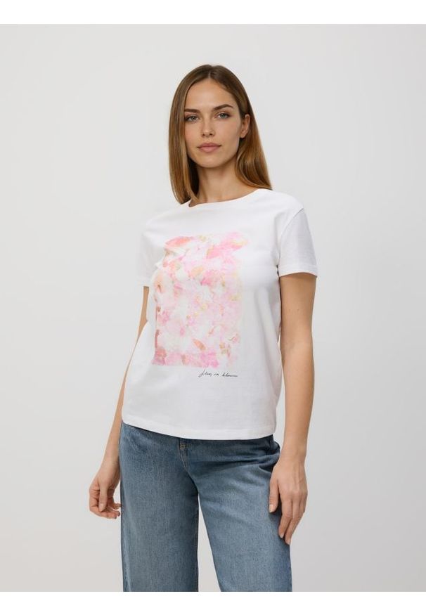 Reserved - T-shirt z nadrukiem - biały. Kolor: biały. Materiał: bawełna. Wzór: nadruk