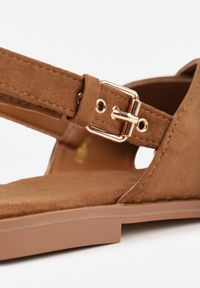 Born2be - Brązowe Sandały VICES z Paskami w Kształcie X z Imitacji Zamszu Laraida. Okazja: na co dzień. Zapięcie: pasek. Kolor: brązowy. Materiał: zamsz. Wzór: paski. Sezon: lato. Styl: casual, elegancki #6