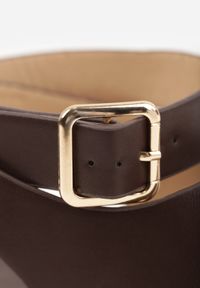 Born2be - Brązowe Sandały Japonki z Paskiem na Palec i Paskiem Wokół Kostki Vivanya. Okazja: na co dzień. Zapięcie: pasek. Kolor: brązowy. Sezon: lato. Styl: casual, elegancki #9