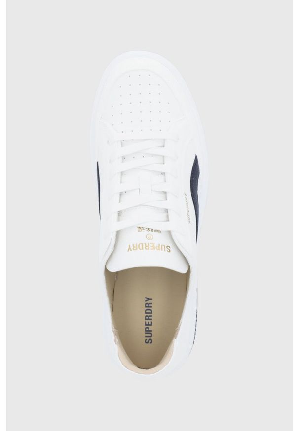 Superdry Buty kolor biały. Nosek buta: okrągły. Zapięcie: sznurówki. Kolor: biały. Materiał: guma
