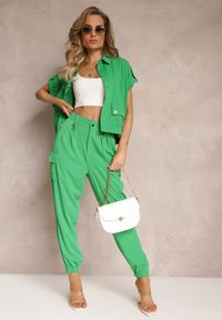 Renee - Zielony 2-częściowy Komplet z Bluzką i Spodniami Ezrala. Kolor: zielony. Wzór: aplikacja