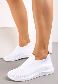 Renee - Białe Siateczkowe Buty Sportowe na Elastycznej Podeszwie Purita. Zapięcie: bez zapięcia. Kolor: biały. Materiał: jeans. Szerokość cholewki: normalna #4
