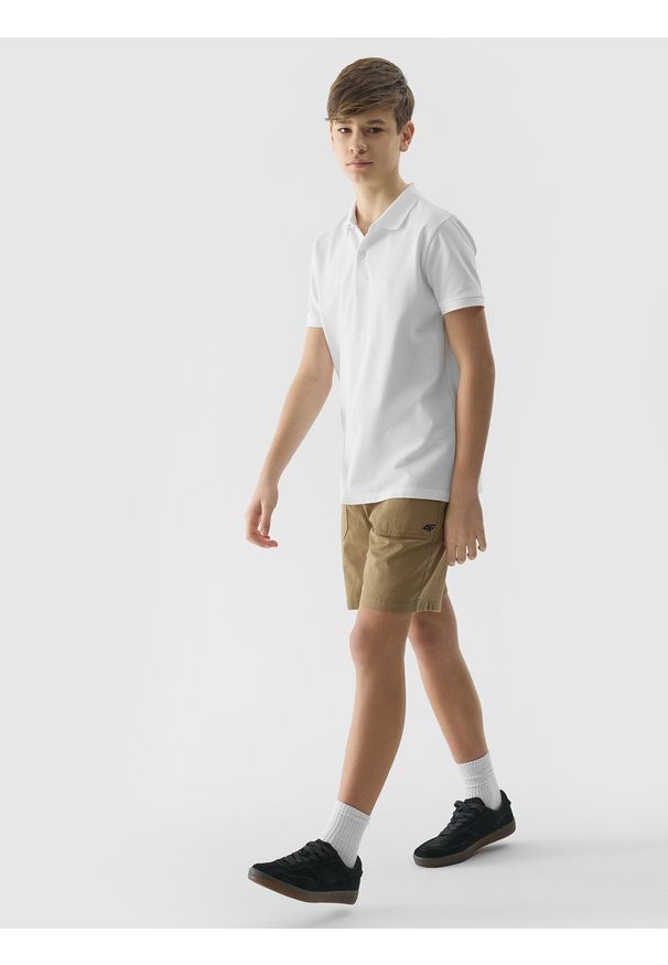 4f - 4F Spodenki casual chłopięce - brązowe 134 (8-9 lat). Okazja: na co dzień. Kolor: brązowy. Materiał: bawełna, materiał, elastan. Długość: krótkie. Wzór: jednolity. Sezon: lato. Styl: casual