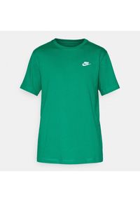 Koszulka Nike Sportswear Club 100 zielona. Kolor: zielony. Sport: skateboard #1