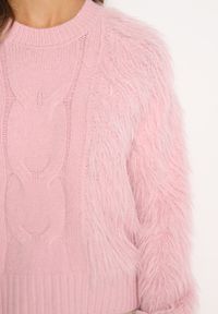 Born2be - Różowy Sweter z Długim Włosiem i Dodatkiem Wełny Merithina. Kolor: różowy. Materiał: wełna. Długość: długie. Styl: klasyczny, elegancki