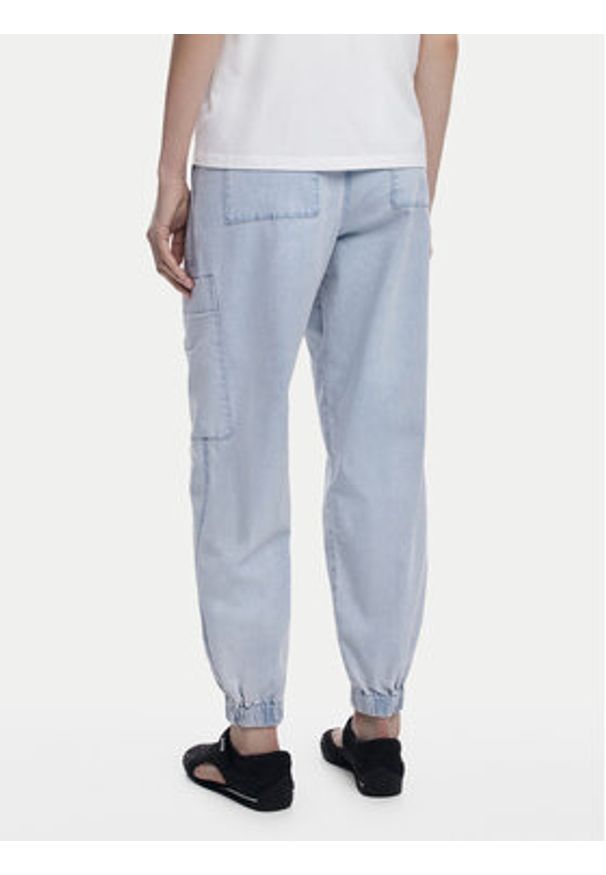 Desigual Jeansy Georgia 25SWDD42 Niebieski Loose Fit. Kolor: niebieski