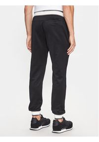 Guess Spodnie dresowe Z3YB05 FL04Q Czarny Regular Fit. Kolor: czarny. Materiał: bawełna, dresówka, syntetyk #5