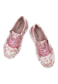 Sneakersy damskie Laura Vita, ze skóry naturalnej na solidnej podeszwie z klasycznym sznurowaniem, różowe, 51 SL26803B-51B. Okazja: na co dzień. Zapięcie: sznurówki. Kolor: różowy. Materiał: skóra. Wzór: nadruk, kwiaty. Styl: klasyczny #7