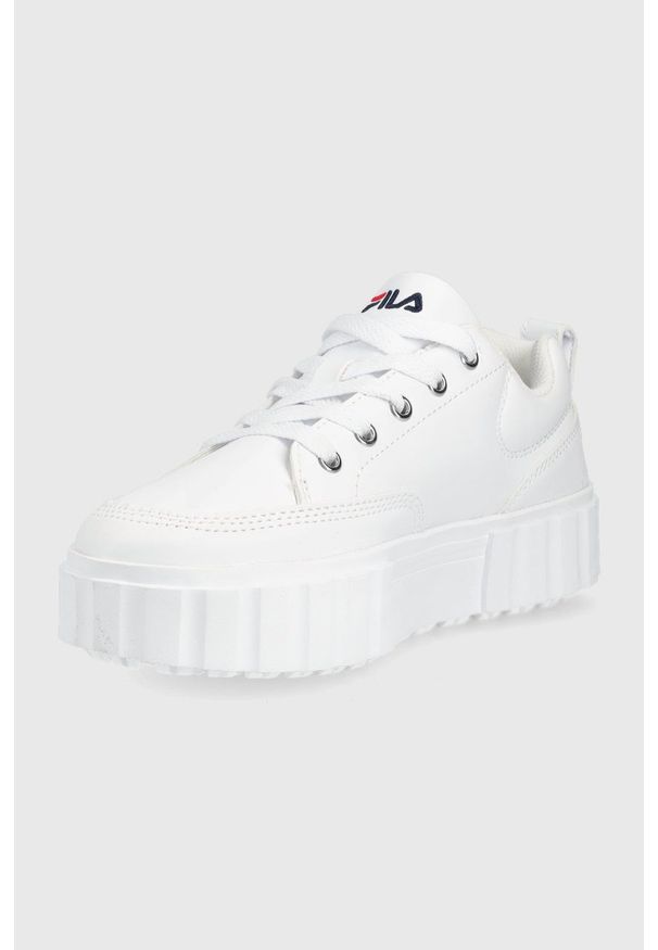 Fila buty dziecięce Sandblast kolor biały. Nosek buta: okrągły. Zapięcie: sznurówki. Kolor: biały. Materiał: guma. Obcas: na platformie