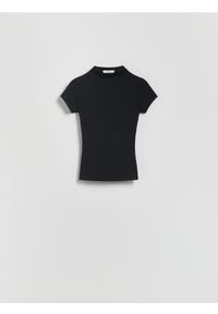 Reserved - T-shirt slim fit z wiskozą - czarny. Kolor: czarny. Materiał: wiskoza