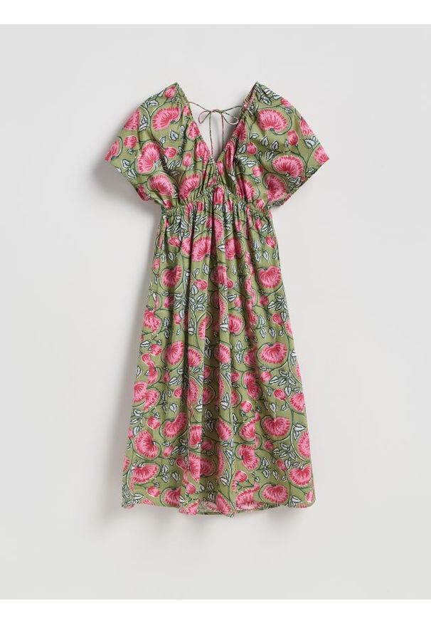 Reserved - Wzorzysta sukienka midi - wielobarwny. Materiał: bawełna. Długość: midi