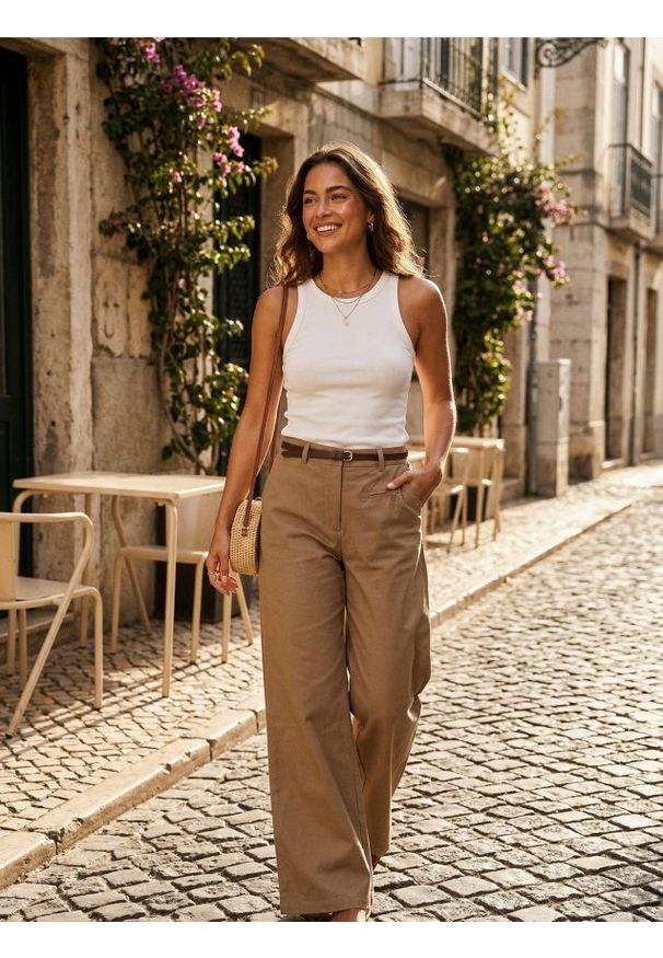 Sinsay - Spodnie wide leg z paskiem - beżowy. Kolor: beżowy