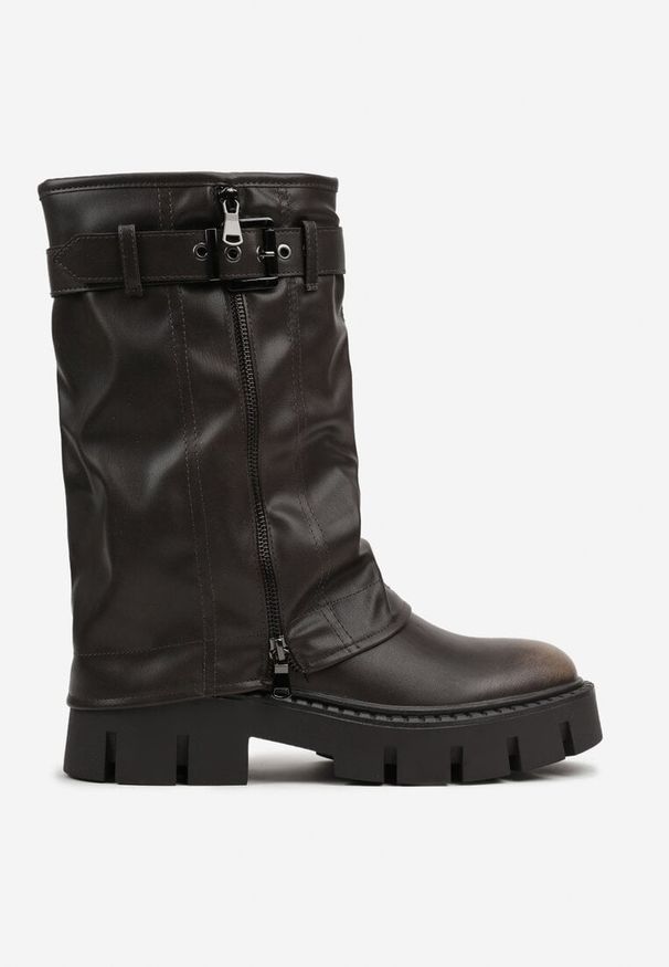 Renee - Brązowe Botki Biker Boots z Cholewką Imitującą Nogawkę z Klamerką Veresta. Kolor: brązowy. Materiał: koronka. Szerokość cholewki: normalna. Wzór: aplikacja