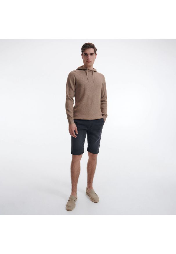 Reserved - Denimowe szorty chino - Szary. Kolor: szary