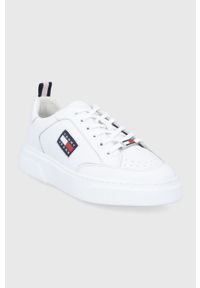 Tommy Jeans Buty skórzane EN0EN01516YBR.WHT kolor biały na platformie. Nosek buta: okrągły. Zapięcie: sznurówki. Kolor: biały. Materiał: skóra. Obcas: na platformie #2