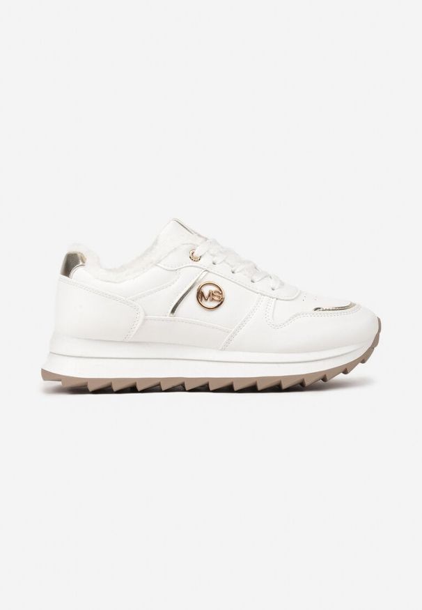 Born2be - Białe Płaskie Sznurowane Sneakersy Ocieplane Ozdobione Metalicznymi Aplikacjami Cyrirra. Okazja: na co dzień. Zapięcie: sznurówki. Kolor: biały. Materiał: jeans. Wzór: aplikacja
