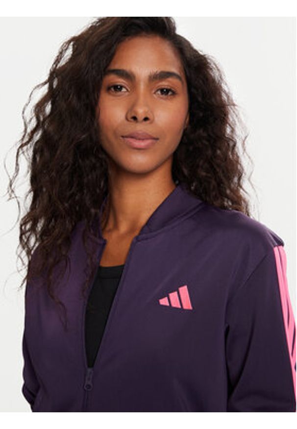 Adidas - adidas Dres Essentials 3-Stripes JX0510 Fioletowy Regular Fit. Kolor: fioletowy. Materiał: syntetyk