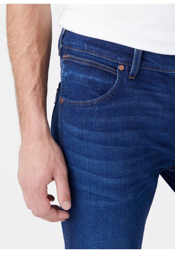Wrangler - WRANGLER LARSTON MĘSKIE SPODNIE JEANSOWE THE BULLSEYE W18SYI39K 112144772