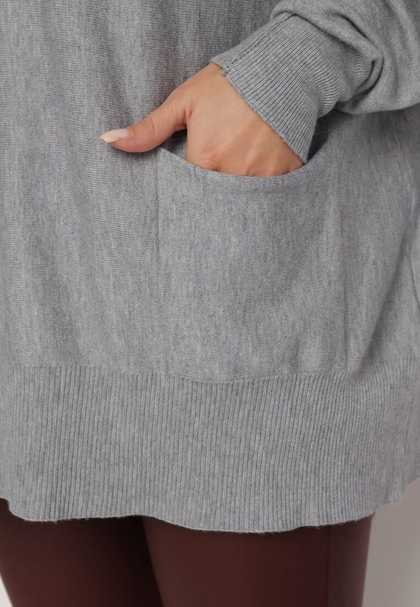 Born2be - Szary Sweter z Wiskozą i Kieszeniami Everina. Okazja: na co dzień. Kolor: szary. Materiał: wiskoza. Styl: elegancki, klasyczny, casual