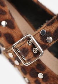 Renee - Panterkowe Czółenka Vices na Szpilce z Wkładką ze Skóry Naturalnej Ozdobione Nitami Rileinea. Okazja: na co dzień. Zapięcie: sprzączka. Materiał: skóra. Wzór: aplikacja. Obcas: na szpilce. Styl: casual, klasyczny, elegancki #2