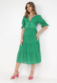 Born2be - Zielona Sukienka Galyllis. Kolor: zielony. Materiał: bawełna. Wzór: haft. Styl: boho. Długość: midi #3