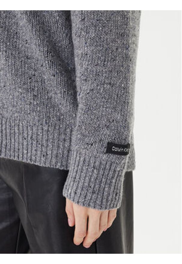 Calvin Klein Jeans Sweter Chunky LV044D328G Szary Regular Fit. Kolor: szary. Materiał: wełna