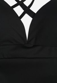 Born2be - Czarna Funkcjonalna Sukienka Sportowa na Ramiączkach z Odkrytymi Plecami Viviriel. Okazja: na co dzień, na spacer. Kolor: czarny. Długość rękawa: na ramiączkach. Typ sukienki: sportowe. Styl: sportowy #3