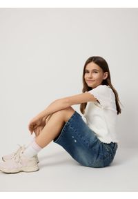 Reserved - Jeansowe szorty bermudy - niebieski. Kolor: niebieski. Materiał: jeans #1