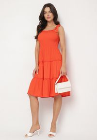 Born2be - Pomarańczowa Rozkloszowana Sukienka z Wiskozą na Wiązanych Ramiączkach Aralisse. Okazja: na co dzień. Typ kołnierza: dekolt kwadratowy. Kolor: pomarańczowy. Materiał: wiskoza. Długość rękawa: na ramiączkach. Typ sukienki: rozkloszowane. Styl: casual, klasyczny #2