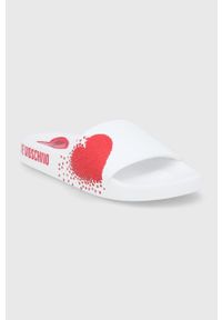 Love Moschino klapki damskie kolor biały. Kolor: biały. Materiał: materiał, guma