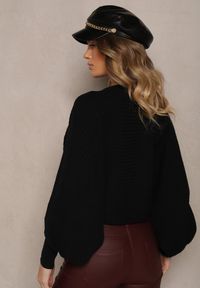 Renee - Czarny Sweter z Wiskozą w Stylu Nietoperza Almeti. Okazja: do pracy. Kolor: czarny. Materiał: wiskoza. Długość rękawa: długi rękaw. Długość: długie #4