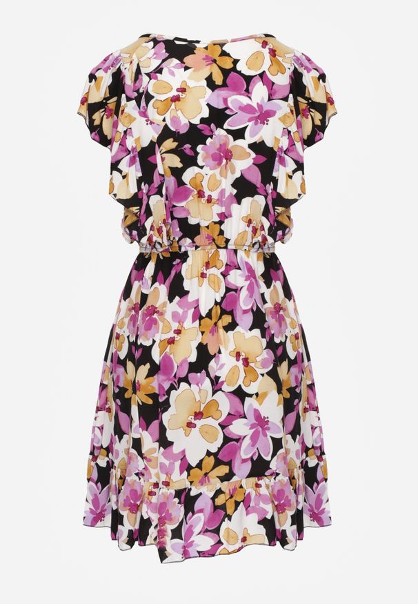 Renee - Czarno-Różowa Taliowana Bawełniana Sukienka w Kwiaty z Falbanami przy Ramionach z Gumką w Talii Nelova. Kolor: czarny. Materiał: bawełna. Długość rękawa: krótki rękaw. Wzór: kwiaty. Sezon: lato. Styl: elegancki, wizytowy