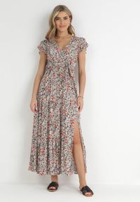 Born2be - Czarno-Biała Sukienka Rhenosyne. Okazja: na co dzień. Kolor: biały. Materiał: materiał. Wzór: kolorowy, kwiaty. Sezon: lato. Typ sukienki: kopertowe, rozkloszowane. Styl: casual. Długość: maxi #2