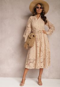 Renee - Beżowa Koronkowa Sukienka Midi z Ozdobnym Wiązaniem Camaela. Kolor: beżowy. Materiał: koronka. Długość rękawa: na ramiączkach. Długość: midi #1