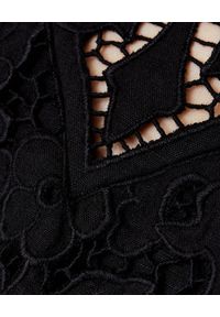 ISABEL MARANT - Czarna sukienka z haftem Ellery. Typ kołnierza: dekolt w kształcie V. Kolor: czarny. Materiał: koronka. Wzór: haft. Długość: mini