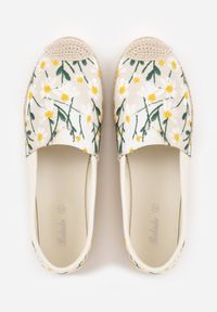 Born2be - Beżowe Espadryle z Plecionką i Kwiatowym Haftem Alenara. Okazja: na spacer, na co dzień. Kolor: beżowy. Materiał: jeans. Wzór: haft, kwiaty. Sezon: lato. Styl: casual, elegancki #5